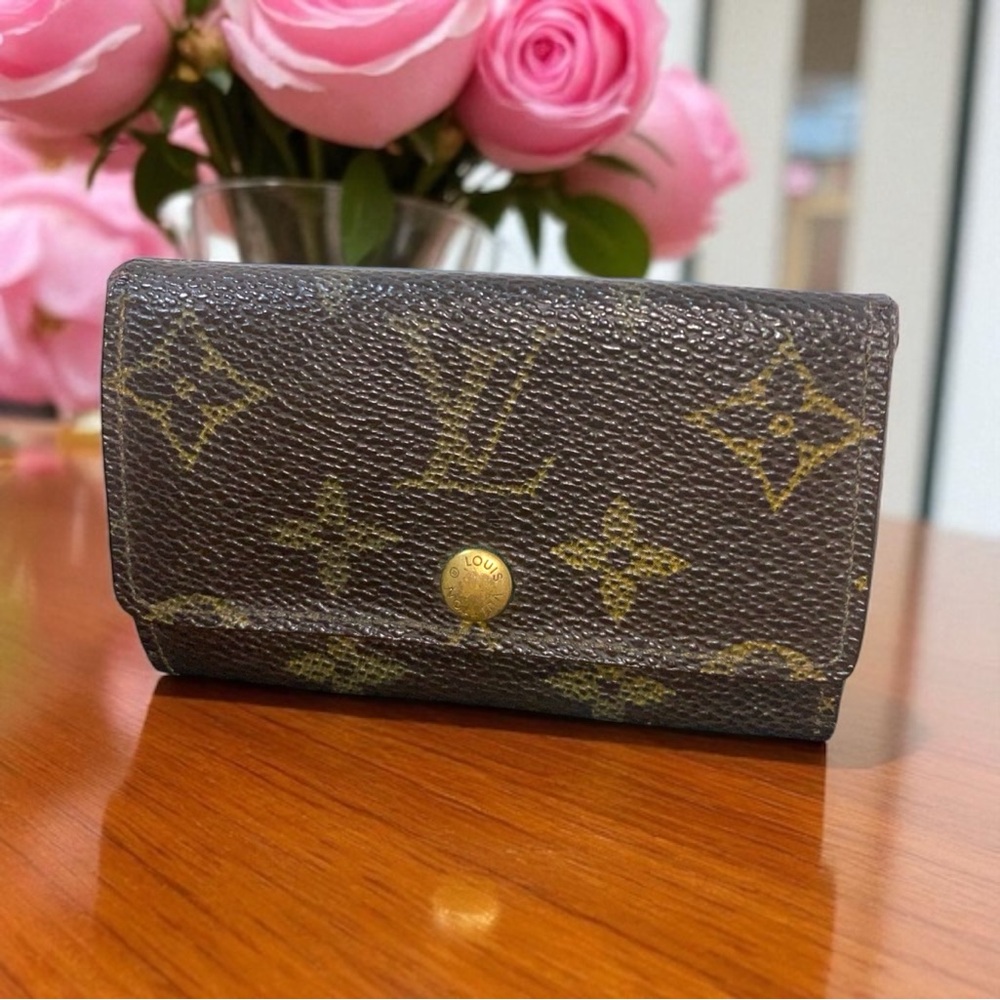 Louis Vuitton Multicle 6 Monogram Canvas Key Case